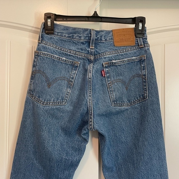 Levi’s wedgie straight crop jeans distressed light wash size 24 NWOT - Picture 8 of 9